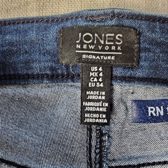 Jones New York Signature Women’s SZ 4 Lexington Straight Jeans Stretch Med Wash - Picture 6 of 16
